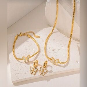 Fashion Jewelry Gold and White Butterfly Necklace Set NWT